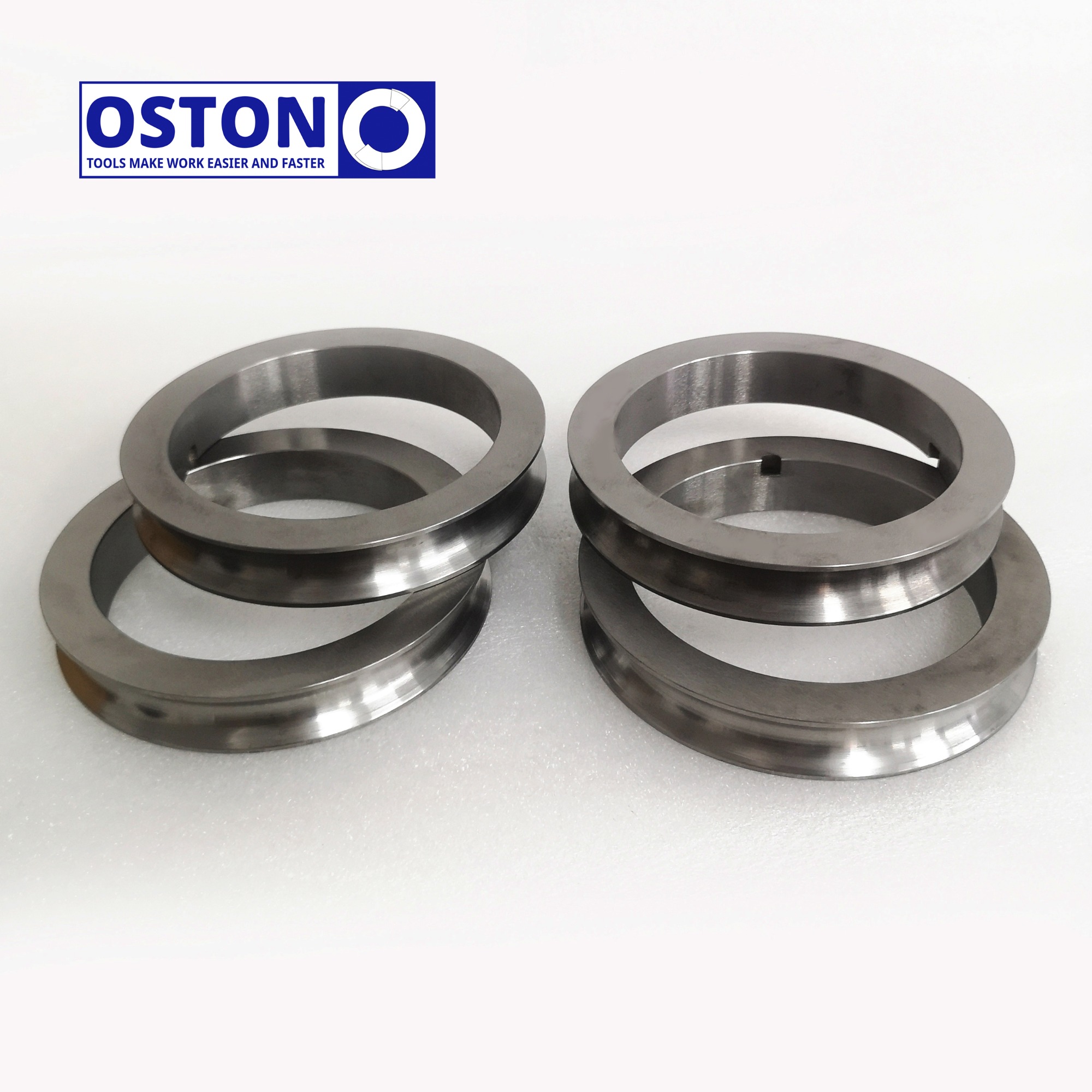 Tungsten carbide descaling roll 