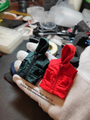 Cargo vest 1:12