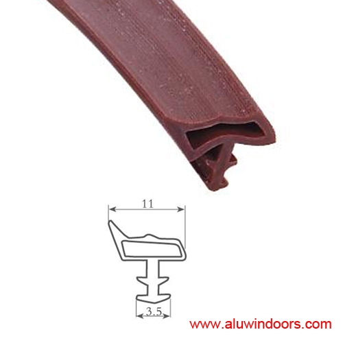 Wooden door sealing pipe width