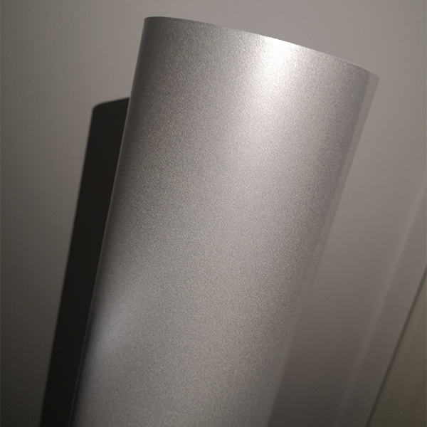 Reflective vinyl roll