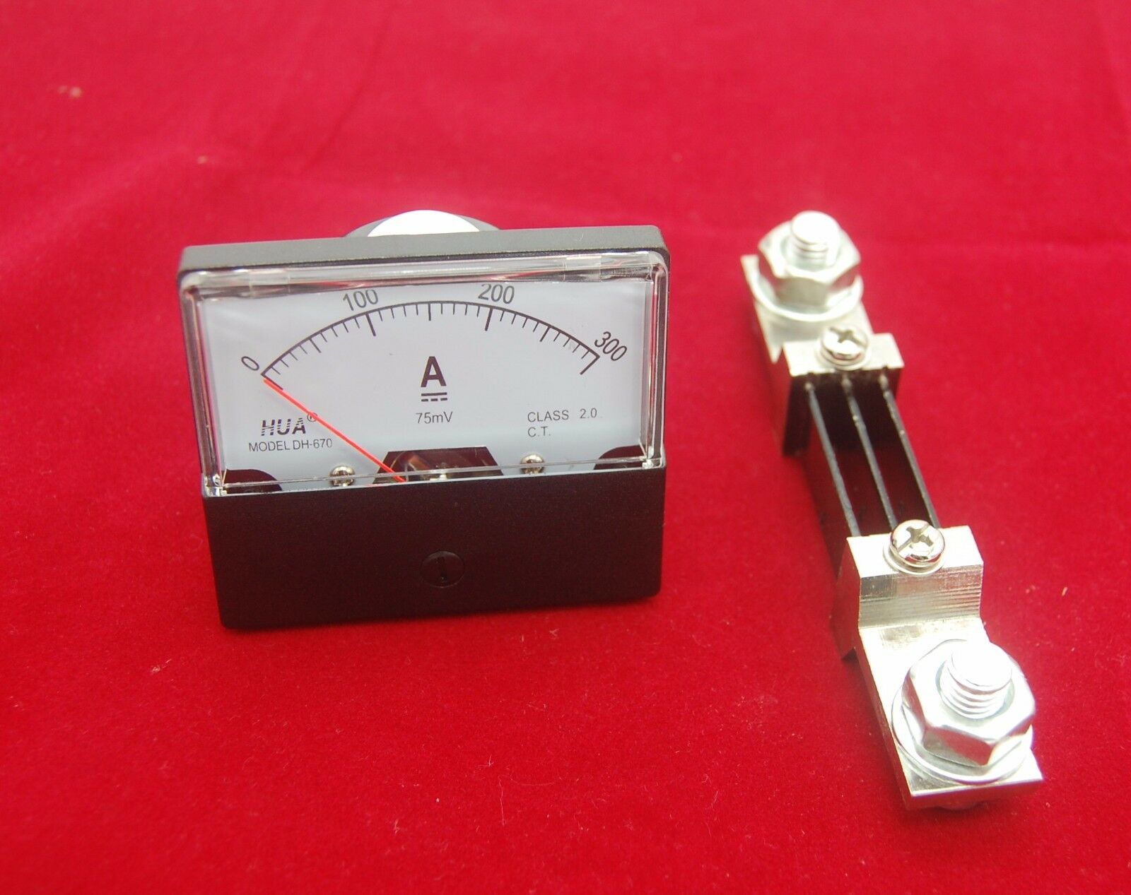 DC 300A Analog Ammeter Panel AMP Current Meter DC 0-300A 60*70MM with Shunt