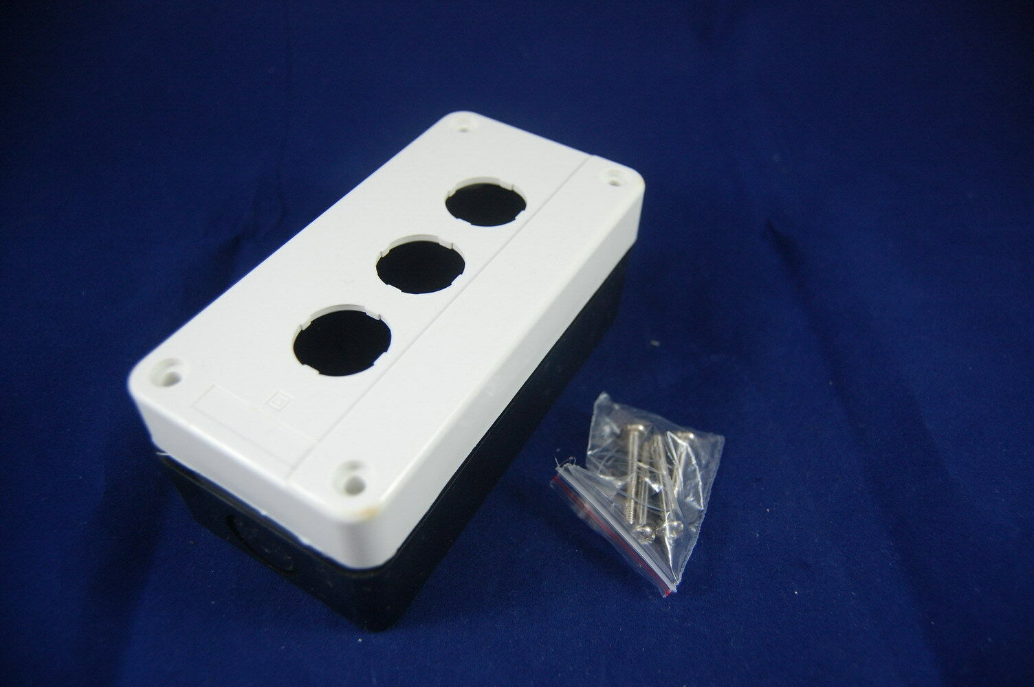 One new in box Control Station 3 Switch 22mm Push Button BOX  Fits XALB03