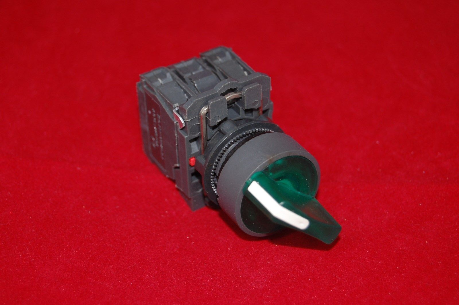 22mm ILLUMINATED Selector switch 2 Position Fits Green XB5AK123G5 120V Maintain