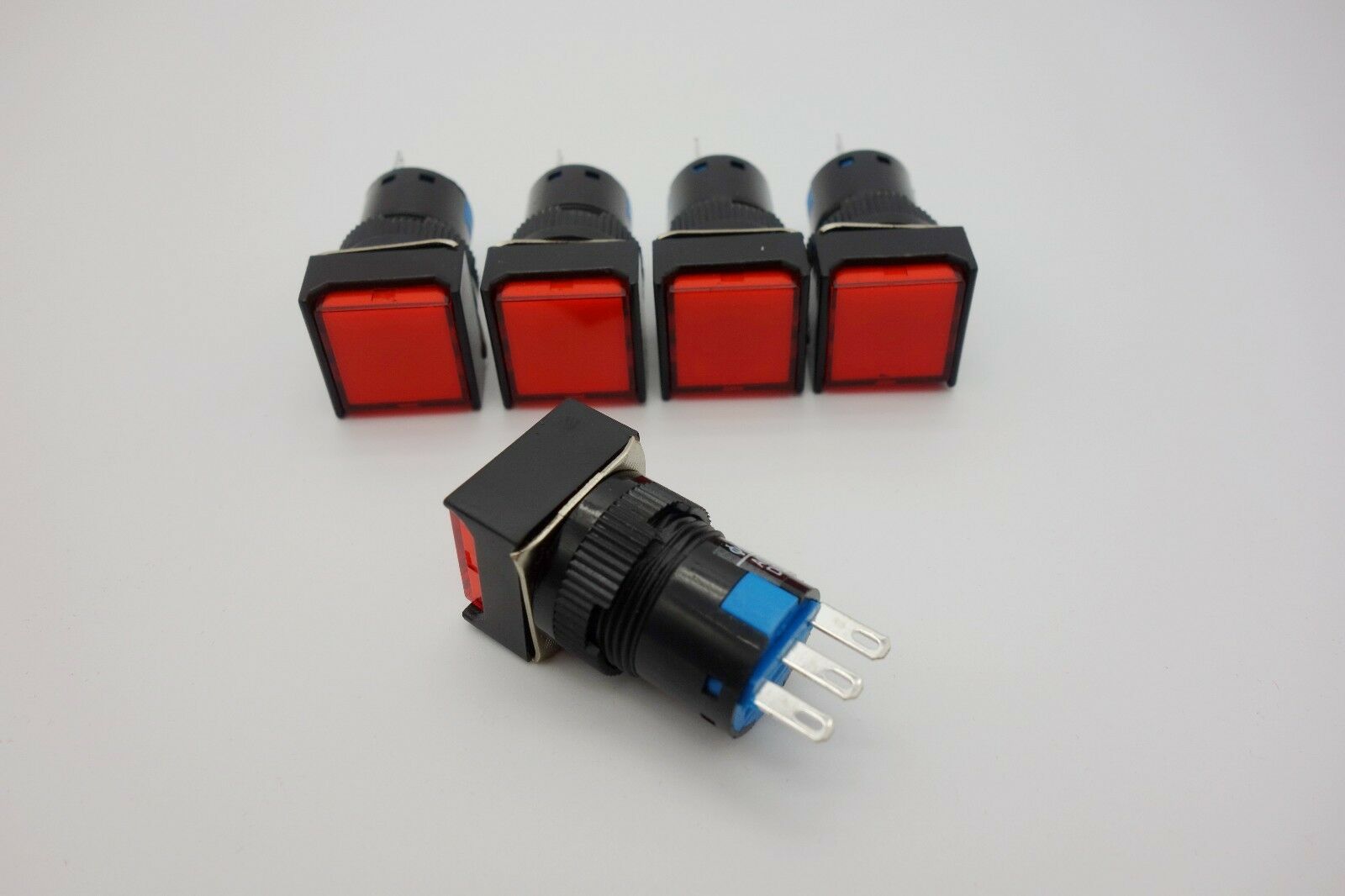 5PCS 16MM Red Square Momentary PUSH BUTTON 3 Pins 250V AC 3A / DC 30V 5A