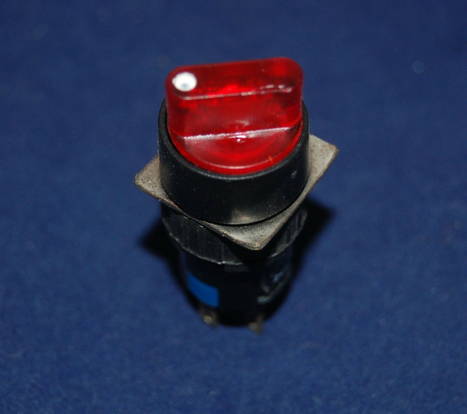 2PCS 16mm Round ILLUMINATED Selector switch 2 Position RED 220V LED MAINTAIN