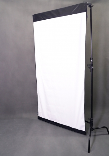 Ultra Bounce Wag Flag Slip-ons