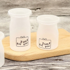 Disposable Plastic Cups Yoghurt Jars with Lids for Cold Drinks Chocolate Desserts, Appetizers