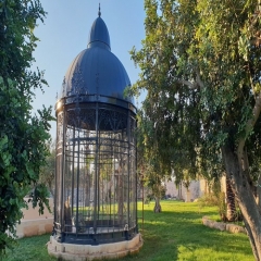 ferretería exterior, iluminación