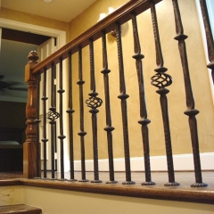 barandilla de balcón de hierro