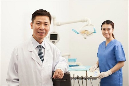 How large is the Chinese dental market?