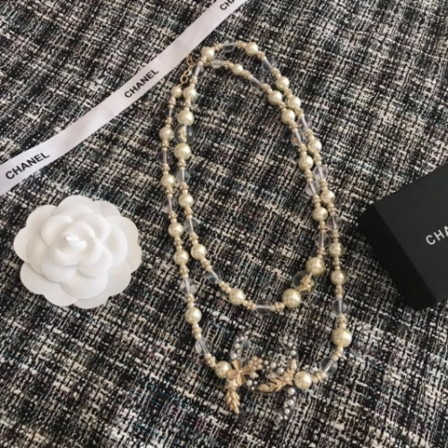 CHANEL The necklace