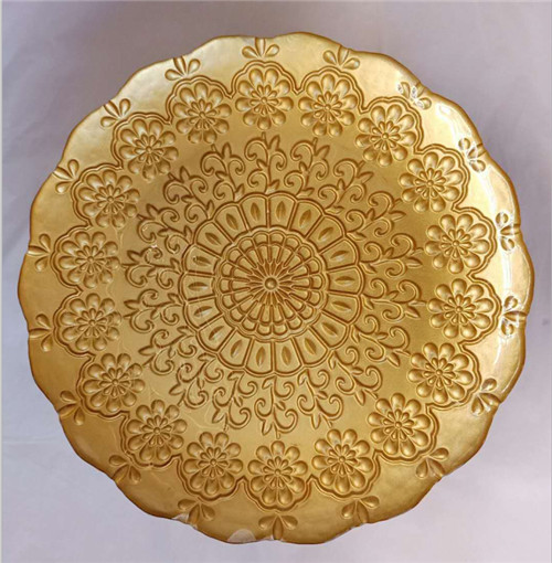 gold charger plate wedding