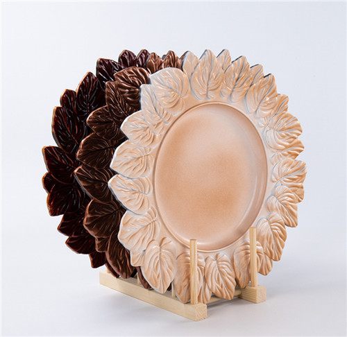 Disposable Round Lace Plastic Gold Charger Plate
