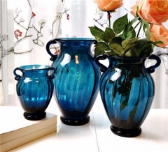 Wholesale Design Colorful Modern Tabletop Decorative Flower Glass Vase With Two Ears