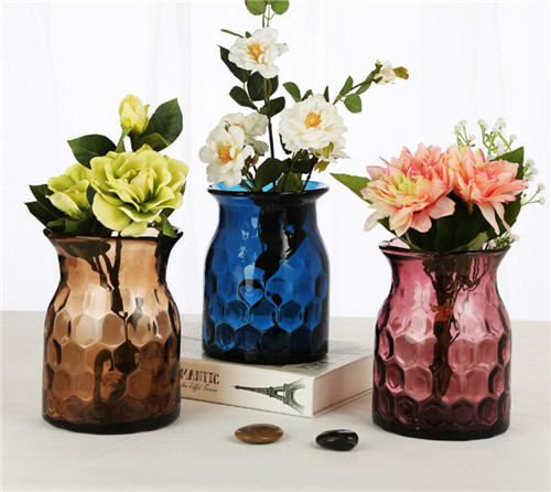 Factory Wholesale Solid Color Glass Flower Container Hammered Small Vase For Tabletop Decoration