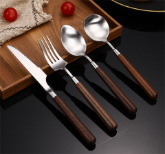 Set de cubertería plateada de 4 piezas de alta calidad, precio de fábrica chino al por mayor, de acero inoxidable con mango de madera redondo: cuchillo, tenedor y cuchara para cena
