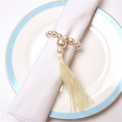 Anillos de servilletas con cuentas de perlas y estilo de flecos para fiestas de bodas