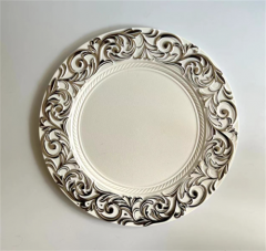 Platos de Lujo y Elegancia: Platos Cargadores para Bodas de 13