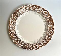 Platos de Lujo y Elegancia: Platos Cargadores para Bodas de 13