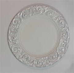 Platos de Lujo y Elegancia: Platos Cargadores para Bodas de 13