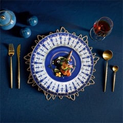 Chinesische Lieferanten von klassischen keramischen Chargertellern, Porzellangeschirrset mit blauem und goldenem Rand