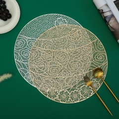 Natürlich gewebtes klassisches Strohmatte, dekorative Tasse und Schale für Landhaus-Esstisch, Haushaltsleinen aus Jute, runde Untertasse