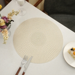 Natürlich gewebtes klassisches Strohmatte, dekorative Tasse und Schale für Landhaus-Esstisch, Haushaltsleinen aus Jute, runde Untertasse