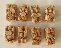 Cereal Bar / Muesli Protein Nuts Bar / Peanut Brittle Candy Bar Making Machine Production Line
