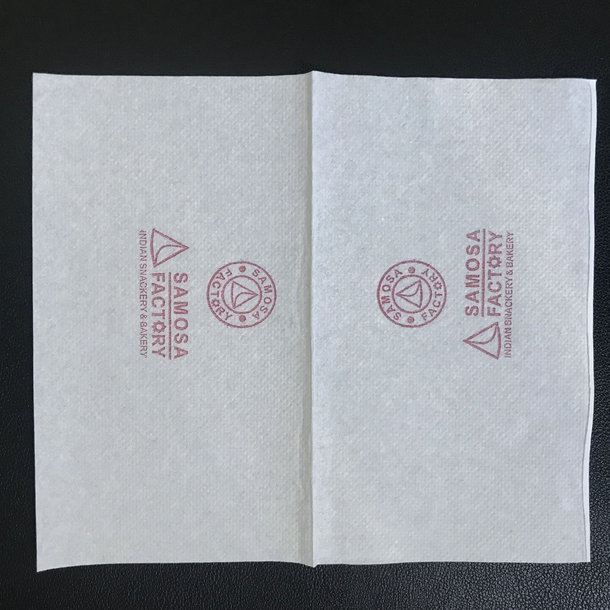 Wholesale interfolded paper towel V fold dinning table tissue paper napkins