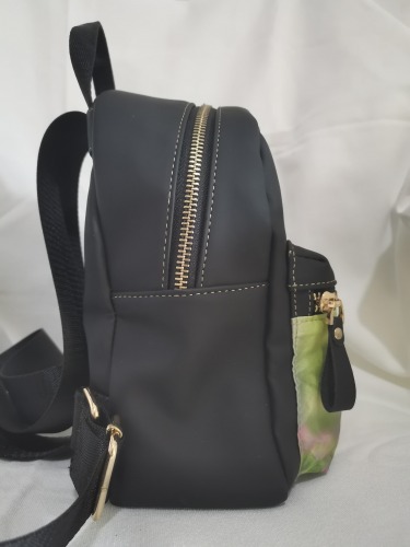 Mochila negra Bolso pequeño Patrón de mascotas, personalizable Compras y viajes Bolsa de transporte Mini cuero PU liviano Costuras precisas La mano de obra fina se puede personalizar Impresión clara No tóxico y sin olor Lindos bolsos pequeños para niños y