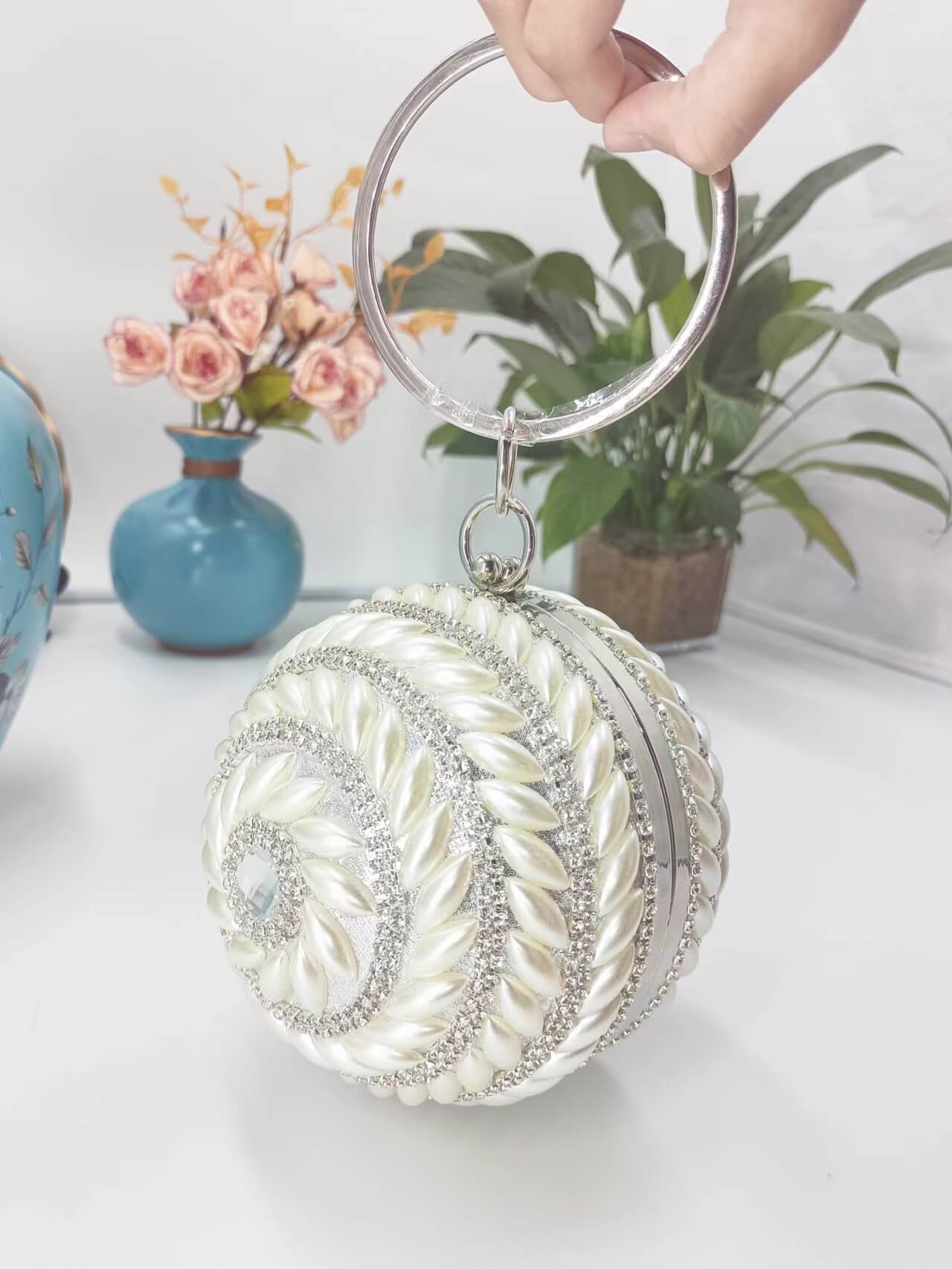 Fashionable spherical Wedding Bridal bag