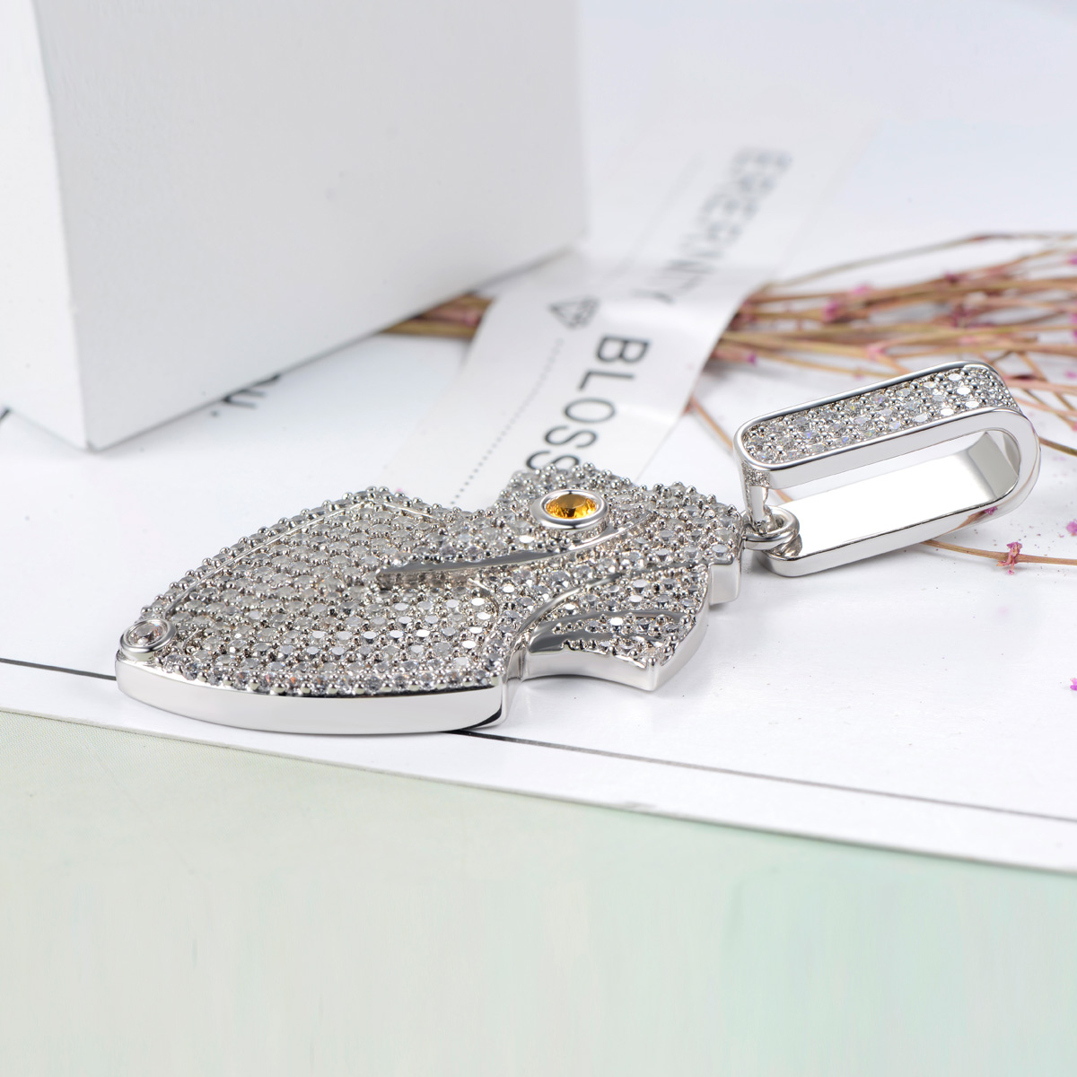 Cubic zirocinia pendant