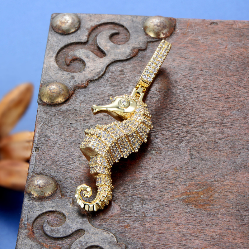 sea horse pendant