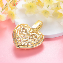 restrained heart pendant