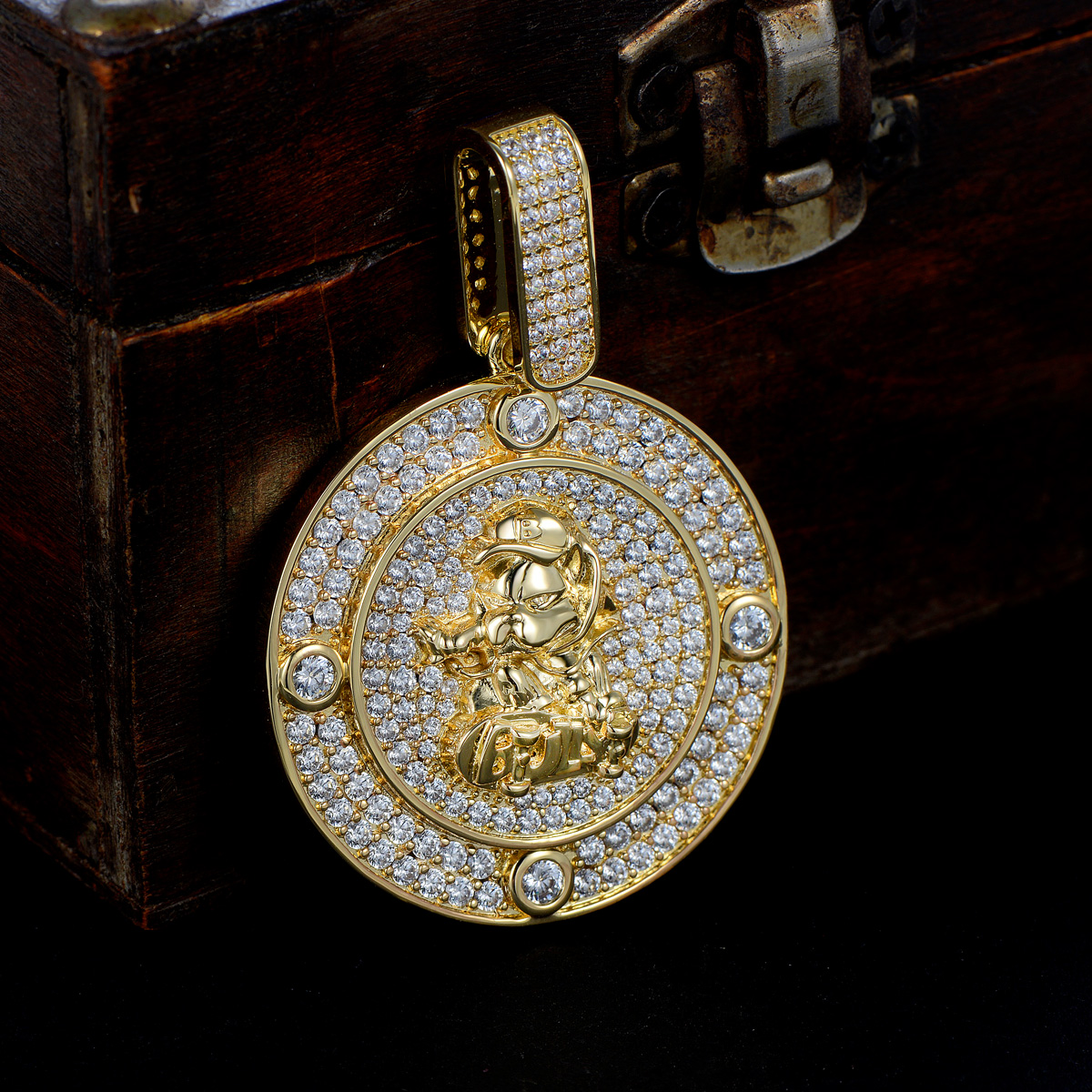 skate dog pendant