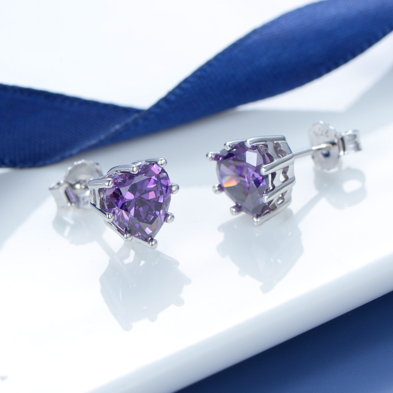 Feb. heart stud earrings