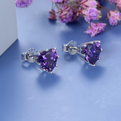 Feb. heart stud earrings