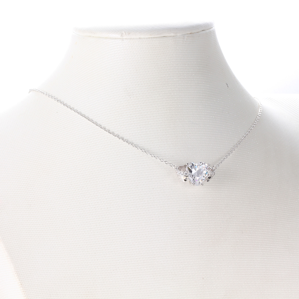 Apr. birthstone heart necklace