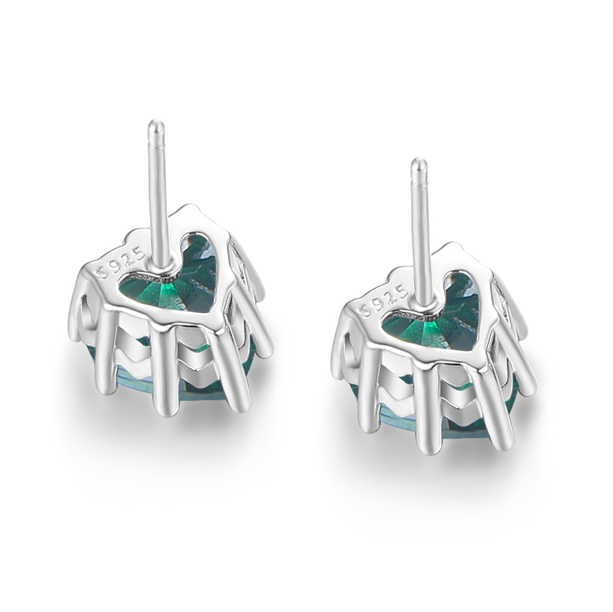 May. heart stud earrings