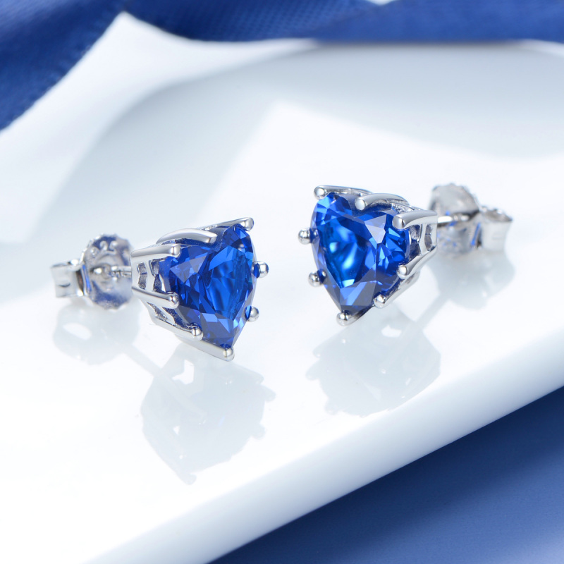 Sep. heart stud earrings