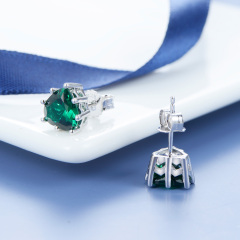 May. heart stud earrings