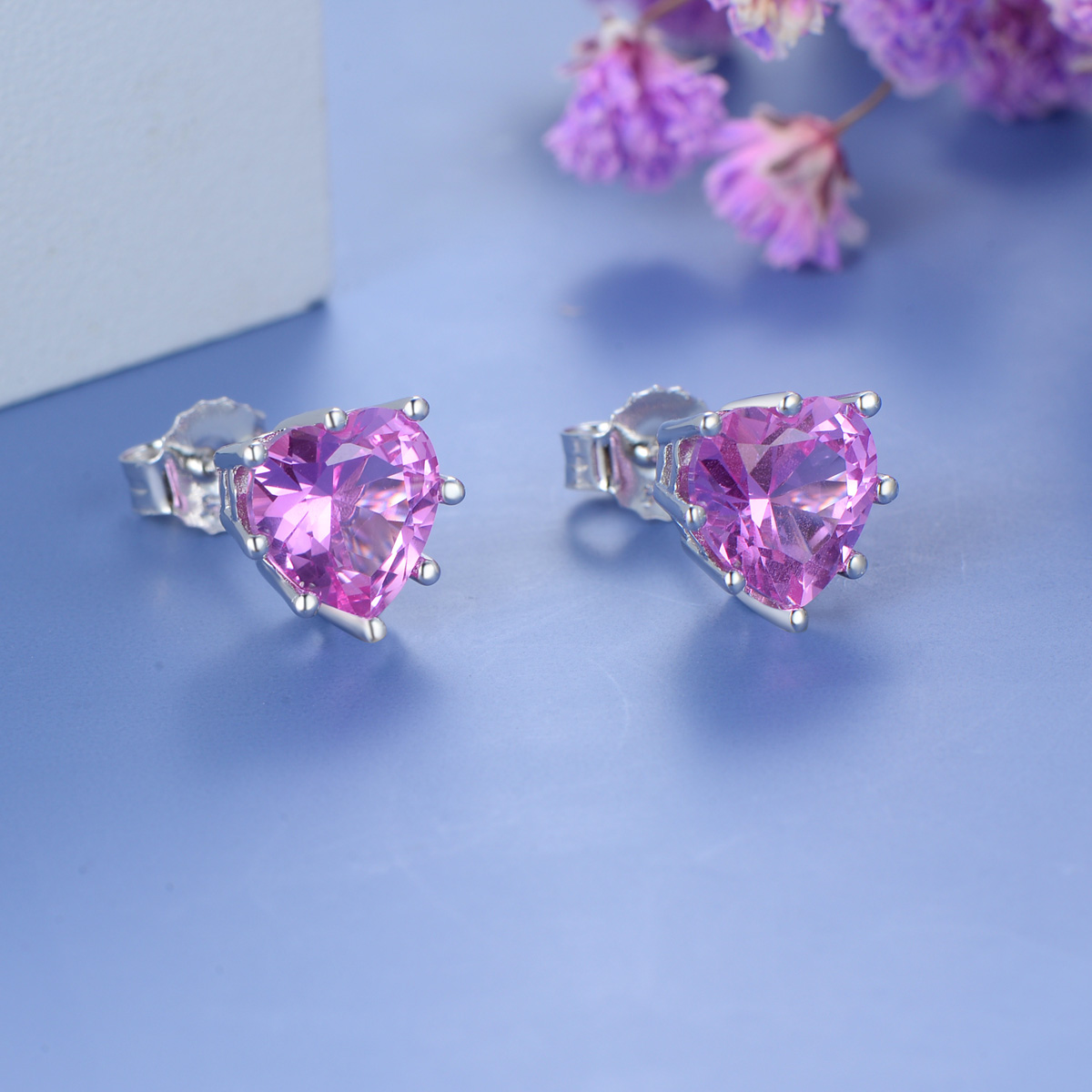 Oct. heart stud earrings