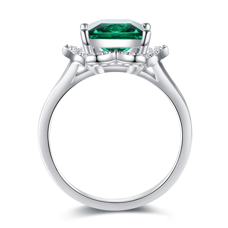 Green gemstone ring