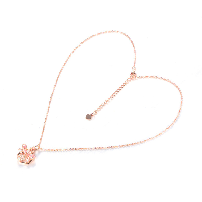 rose gold bee pendant necklace