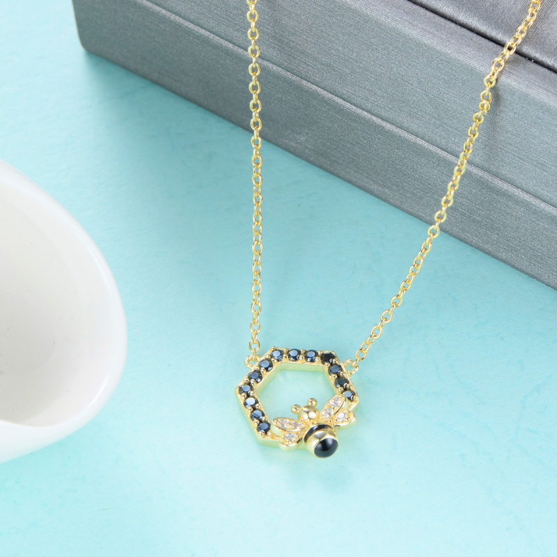 golden bee pendant necklace