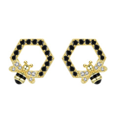 Lovely little bee studs earrings