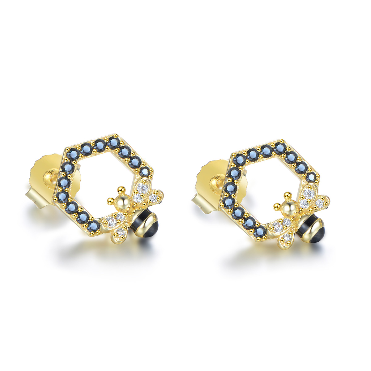 Lovely little bee studs earrings