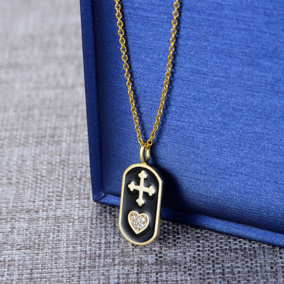 cross heart pendant necklace