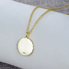 carved insects bee pendant necklace