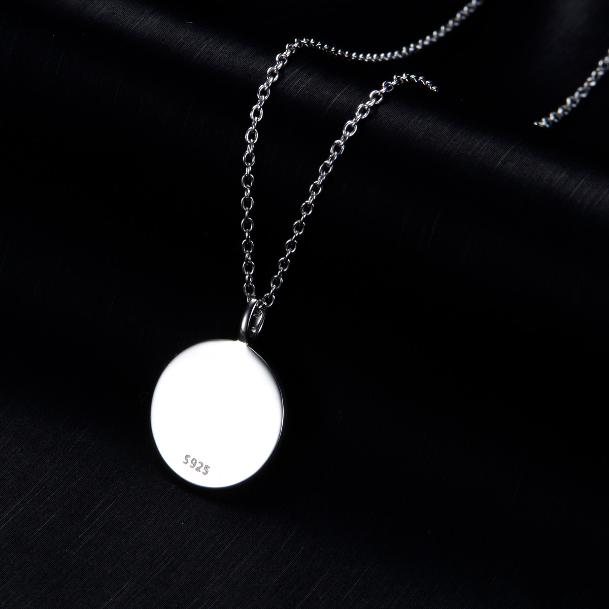 lion pendant necklace
